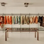 Enhance fashion retail spaces with premium hangers and racks for a refined display and organization.