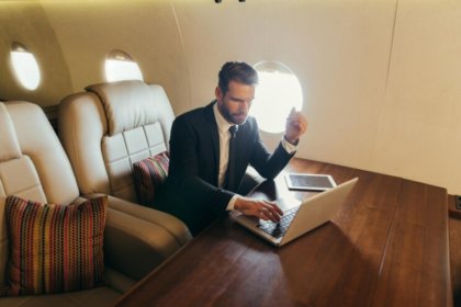 The Benefits of Booking a Private Jet Flight for Business Travel