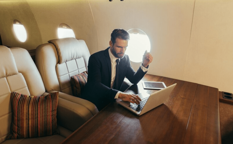 The Benefits of Booking a Private Jet Flight for Business Travel