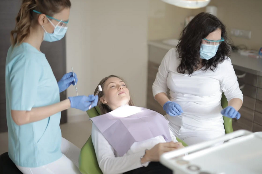 dentist in Livonia